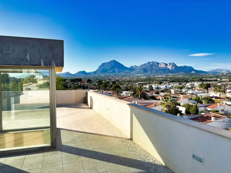 Villa de Lujo en Albir 5 Dormitorios Piscina Jacuzzi