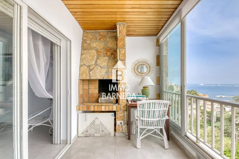 Apartamento en Roses con Vistas al Mar y Pirineos