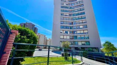 Piso en Venta en Santander  Amplio y Luminoso Cerca del Hospital Valdecilla