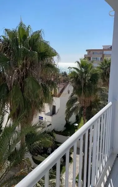 Apartamento con Vistas al Mar en Fuengirola Alquiler Media Temporada