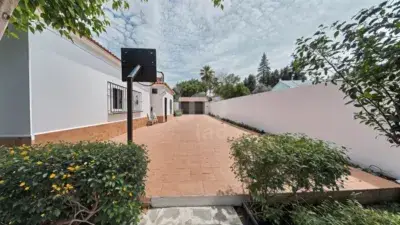 Chalet en venta Pinar de los Franceses Chiclana de la Frontera