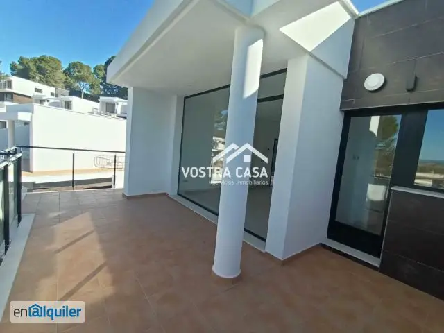 Casa en El Bosque 4 habitaciones 2 baños