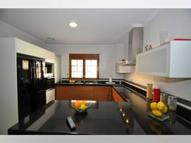 Casa-Villa de 7 Dormitorios en venta Pinoso, España