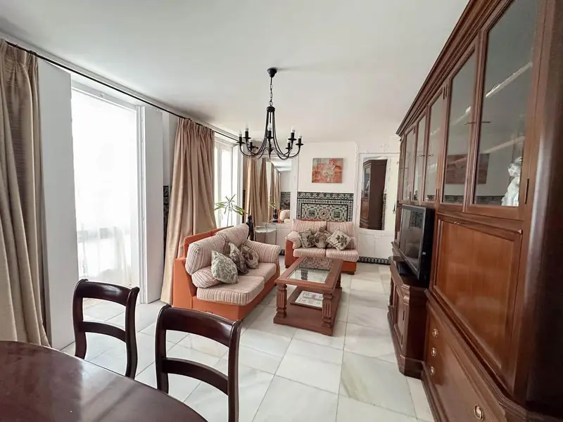 Piso amplio y reformado en Cadiz ciudad centro historico