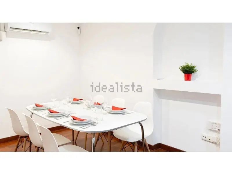 Casa Duplex 4 Dormitorios Sants Badal Cerca Camp Nou