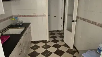 Piso en venta Calle del Tranvia 3 dormitorios 2 baños