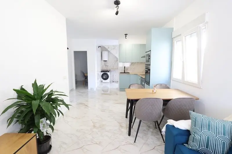 Adosado 3 Dormitorios Torrevieja Reformado con Apartamento
