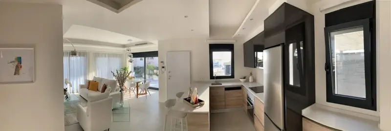Villa en Daya Nueva con Terraza y Solarium