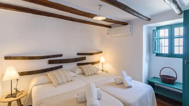Chalet Andaluz con 7 Dormitorios Alquiler Cordoba