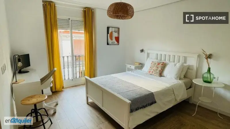 Apartamento 2 Dormitorios Eixample Valencia Amueblado