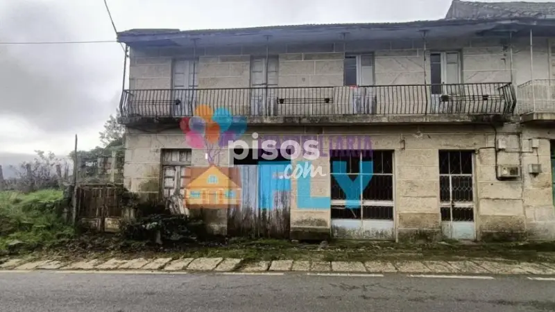 Casa Rustica en Cenlle para Reformar con Vistas al Ribeiro
