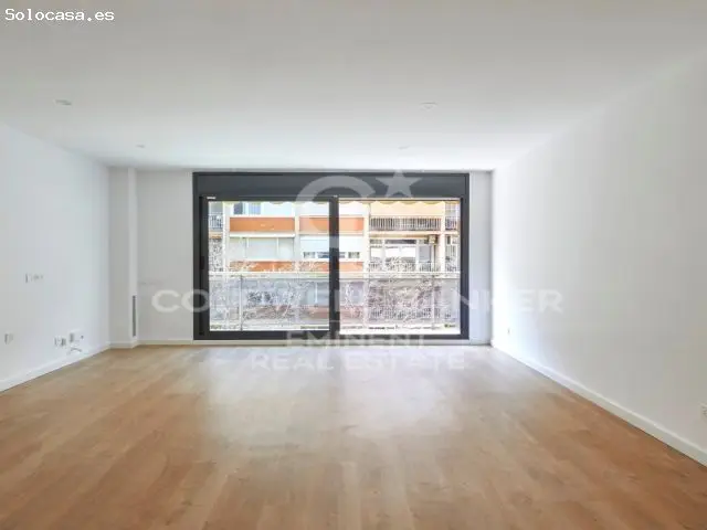Piso En Venta En Viladomat - Excelente Oportunidad