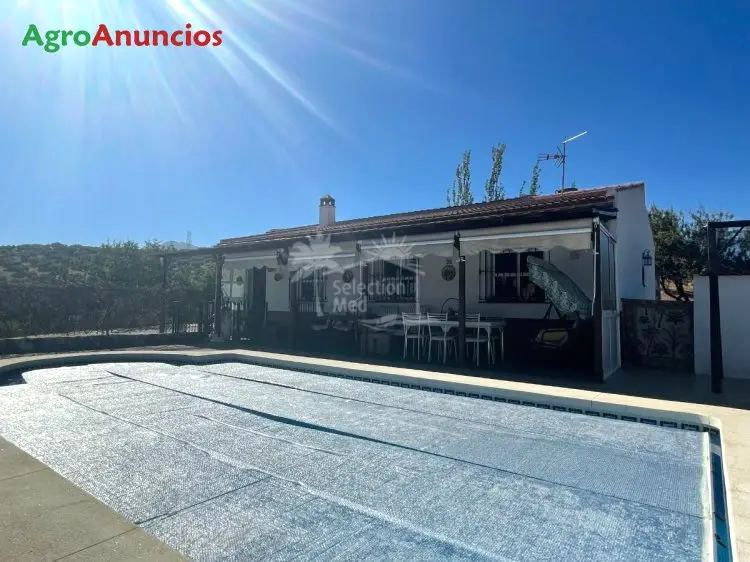 Venta  de Finca con impresionantes vistas y piscina en Málaga