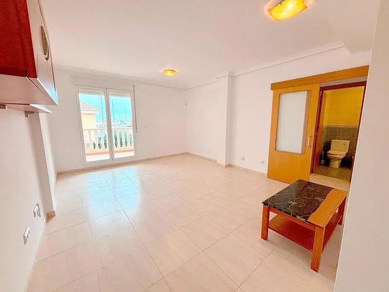 Apartamento en Orihuela Costa con Vistas al Mar y Solarium Privado