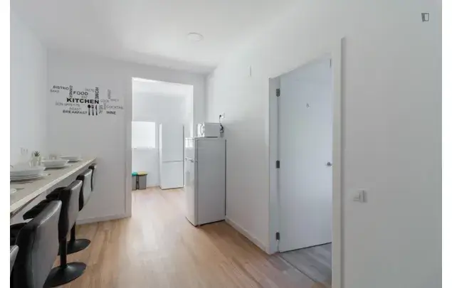 Apartamento 7 Dormitorios Barcelona Estudiantes 3-24 Meses