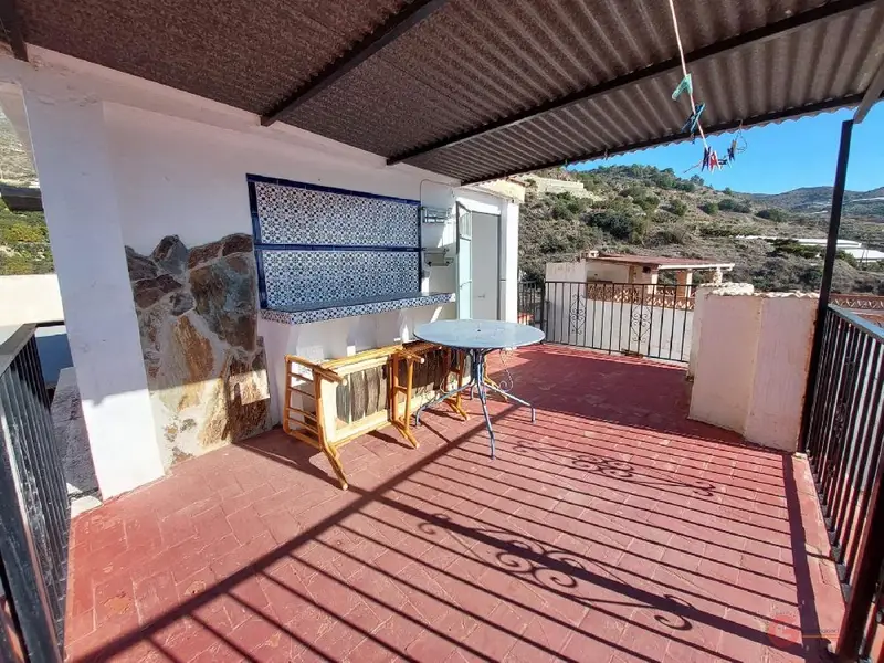 Venta Casa con Chimenea en Itrabo 2 Dormitorios Terraza