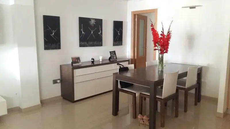 Apartamento en Guadassuar con 2 Dormitorios y Garaje