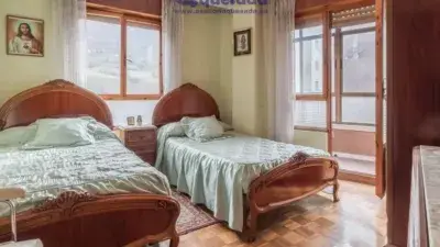 Piso en venta en Pola de Lena con dos habitaciones y trastero