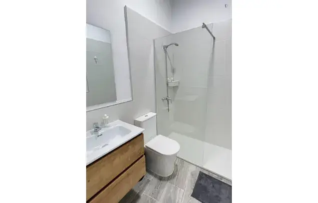 Alquiler Apartamento 6 Dormitorios Madrid 3-24 Meses
