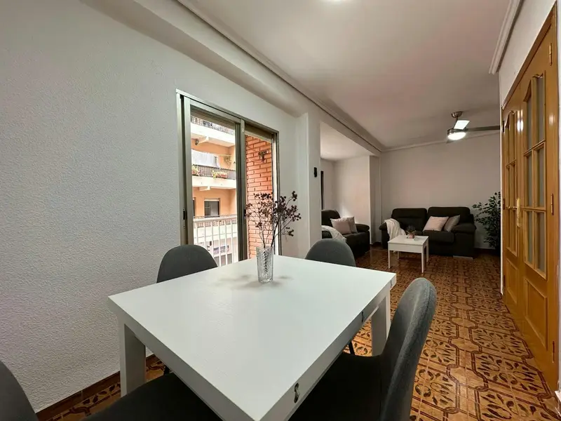 Piso de 4 Dormitorios alquiler Sagunto, España