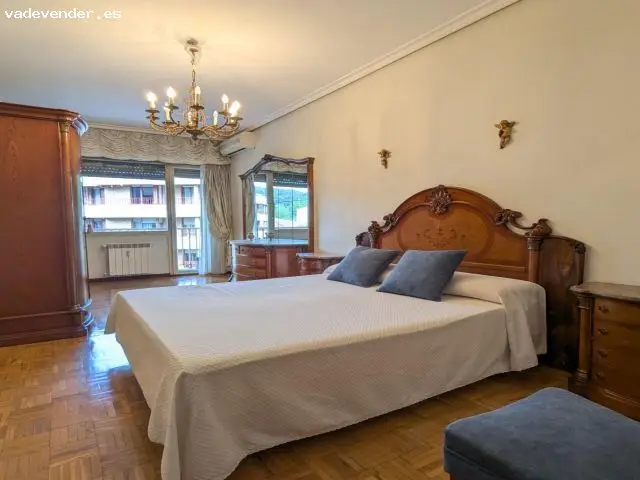 Piso en Estella con 4 Dormitorios y Terraza