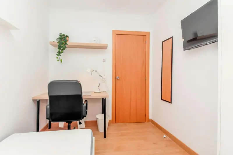 Habitacion Reus - Amueblada con Wifi y gastos incluidos
