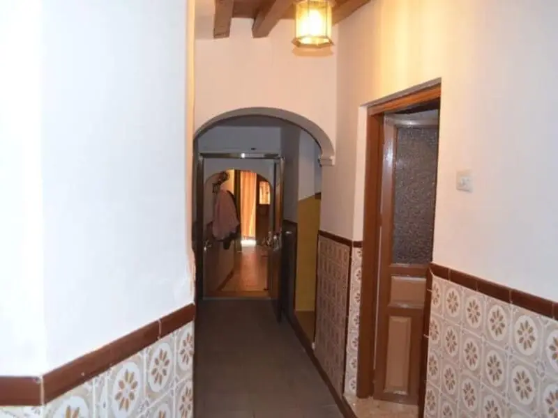 Casa de Pueblo con Encanto en Serradilla