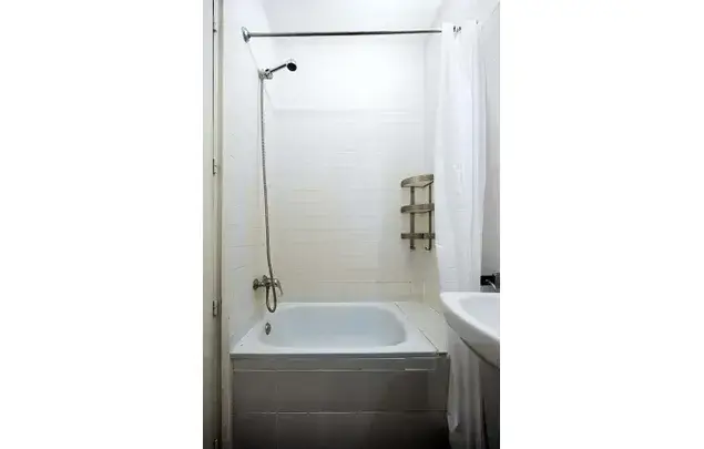 Rent a room of 113 m² in Madrid