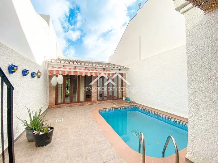 Casa Rural con Piscina Privada en Maro 3 Dormitorios