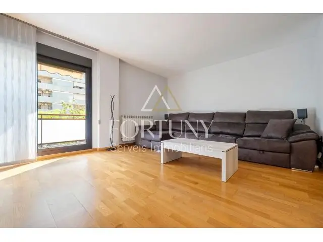 Piso en Venta Reus 3 Habitaciones 2 Baños Parking Trastero