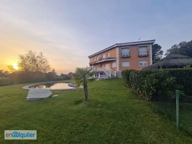 Chalet en Las Lomas con Piscina y Jardin 8 habitaciones