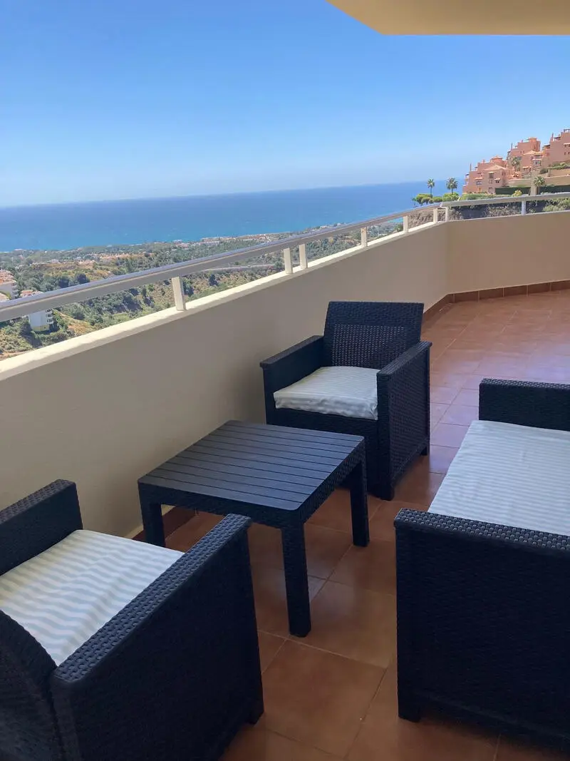 Apartamento 3 Dormitorios Lujo Calahonda Vistas al Mar