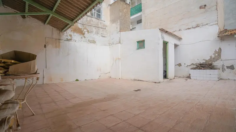 Casa en venta para reformar en Santa Pola cerca de la playa