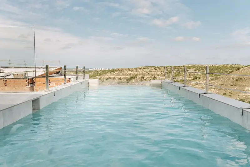 Villa de Lujo en Altos de la Marquesa con Vistas al Mar