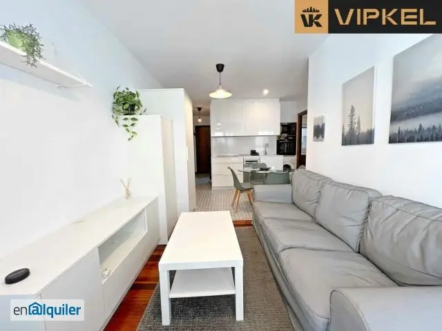 Alquiler Piso Reformado Ensanche Santiago