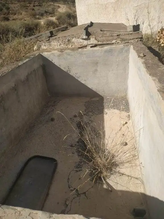 Venta Suelo en Fondon con Cortijo y Tractor