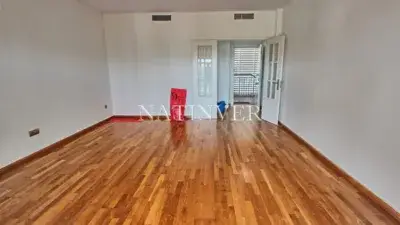 Piso en Venta en Añoreta Cerca de la Playa
