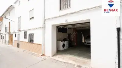 Casa Adosada Reformada en Pozo Alcon 240m2