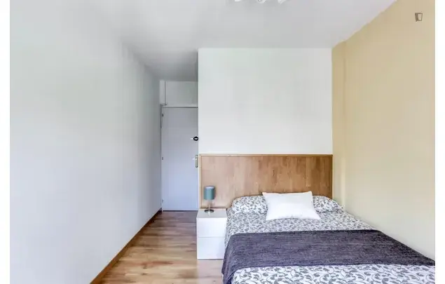 Apartamento 8 Dormitorios Barcelona Estudiantes 3-24 Meses