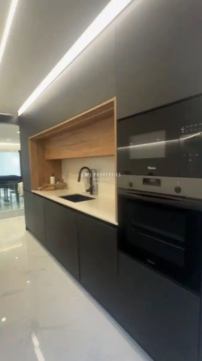 Chalet de Lujo en Chiva Valencia con Golf y Tenis