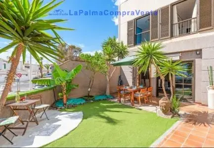 Adosada en Venta El Medano Tenerife  Lujo y Negocio Turistico