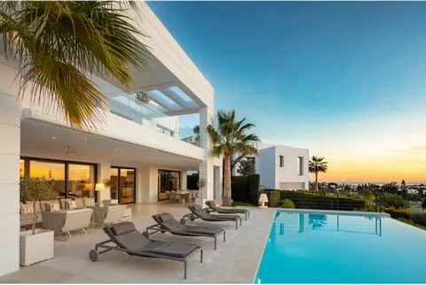 Villa de Lujo 7 Dormitorios Nueva Andalucía Marbella