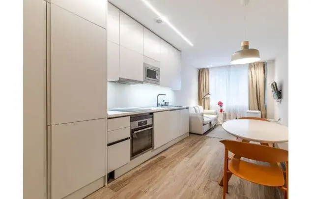 Estudio 37m² Amueblado Madrid - Cerca de Restaurantes y Supermercado
