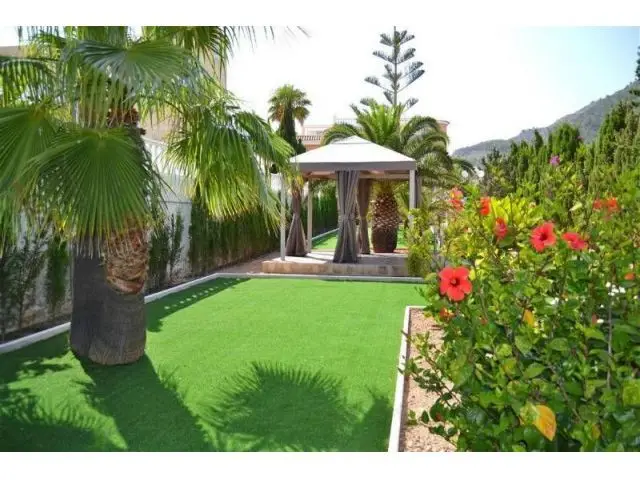 Villa de Lujo en Calpe con Piscina Privada y Gimnasio
