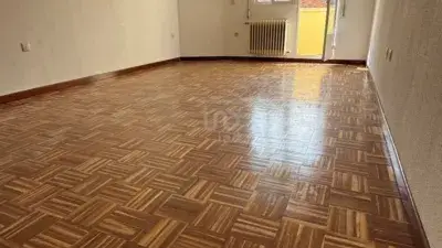 Piso en Venta en Villaobispo 2 Dormitorios 102m2