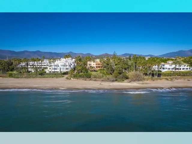 Villa de Lujo 8 Dormitorios Estepona