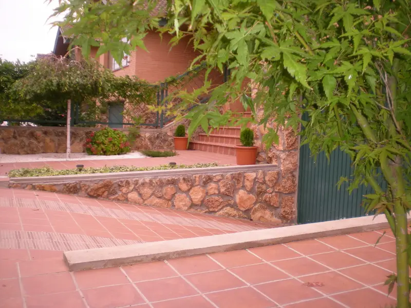 Habitacion Alquiler Guadalajara - Amueblada con Jardin y Mascotas