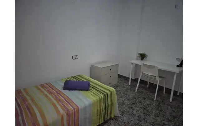Rent 4 bedroom house in Murcia