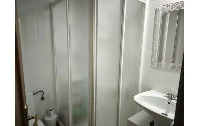 Alquiler habitaciones Granada piso amueblado