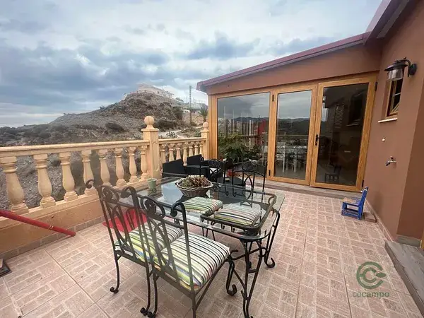 Villa de Lujo en Todosol con Piscina Privada